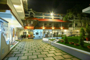 Lake Palace Family Resort Kumarakom